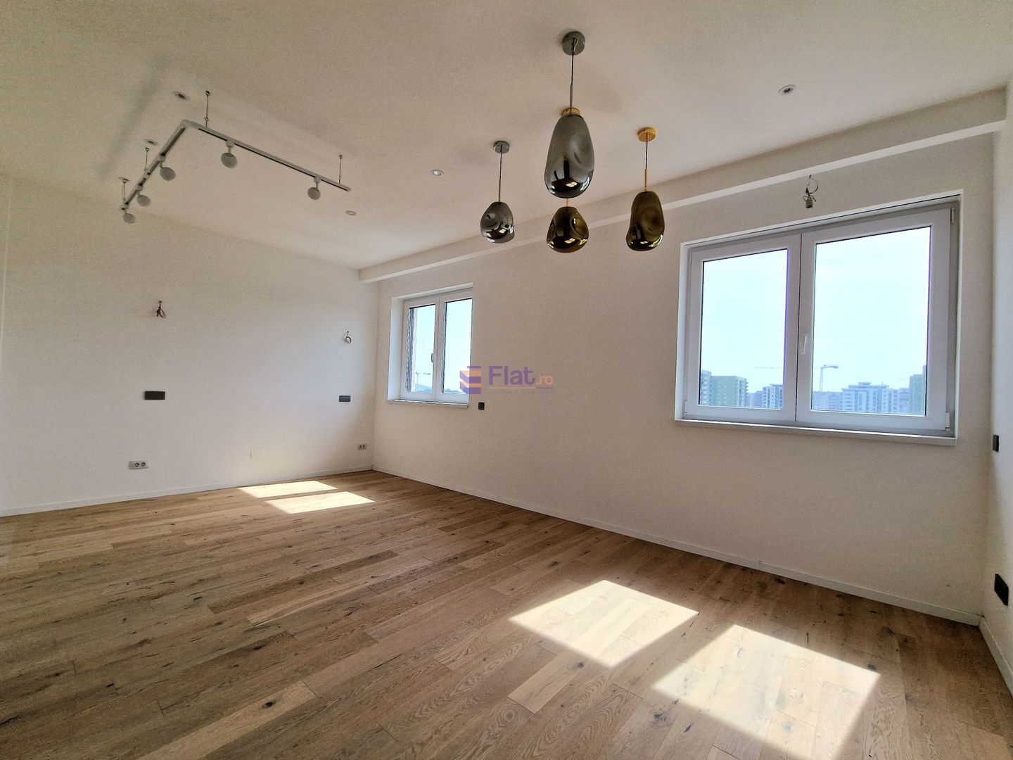 Comision 0 Penthouse 3 Camere 104 mp.  Terasa 43 mp. Tractorul - Poză 25