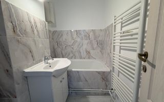 2 camere | centrala proprie | renovat complet | zona excelenta | - Poză 7