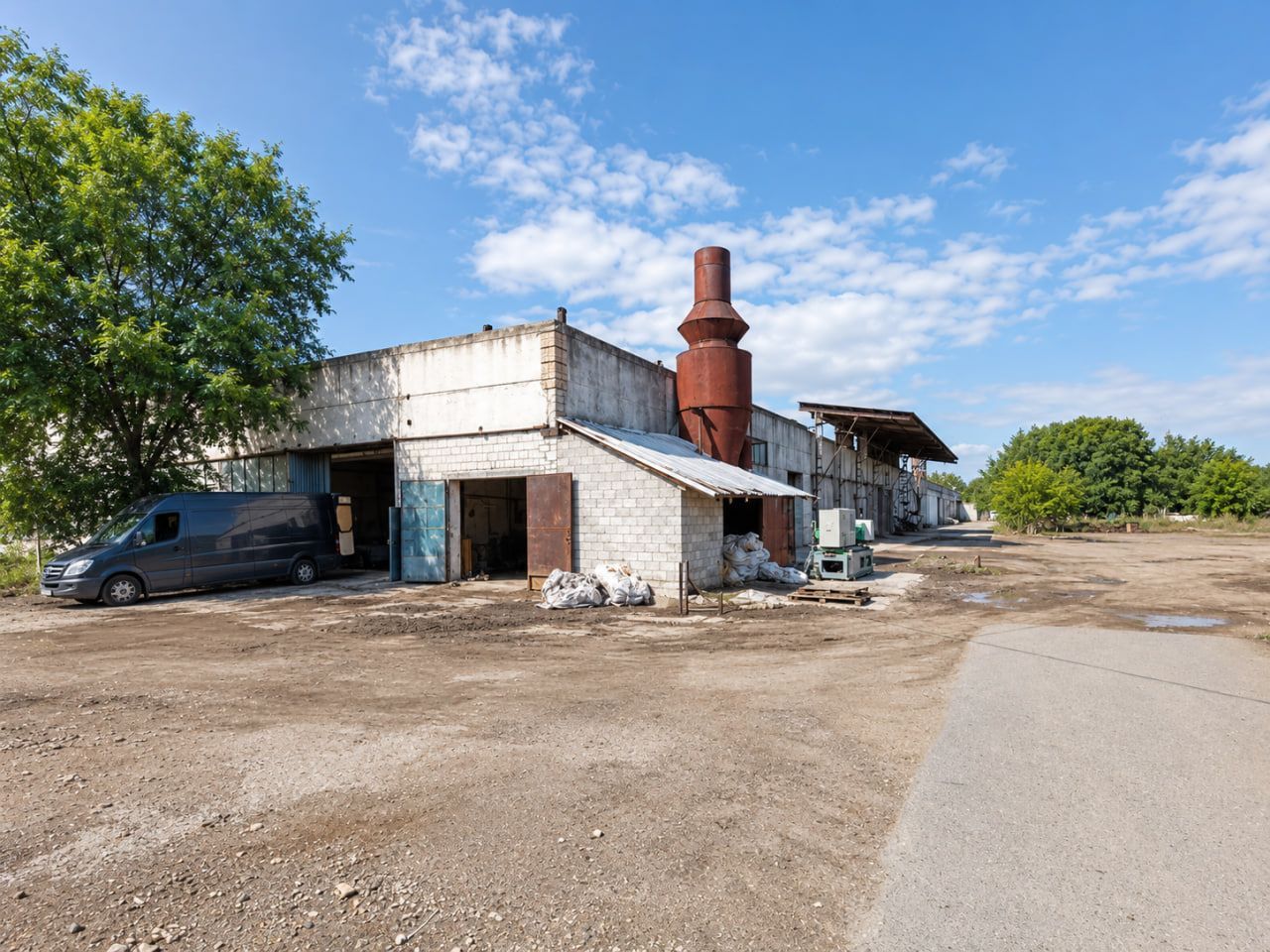 Oportunitate Rară de Investiție Industrială – 3,97 ha Teren + 14.673 m² Construcții în Zona Sîngera, Chișinău - Poză 4