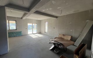Duplex 5 camere despartit prin garaj | Giroc - Poză 4