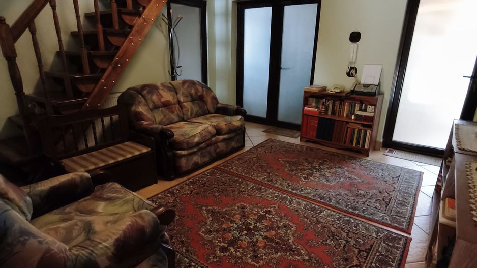 Casa de locuit Central 310 mp utili + 2 spatii comerciale de la strada - Poză 12