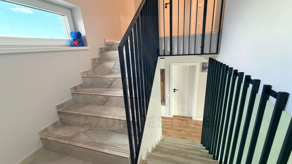 Casa individuala utilata 4 camere 120 mp utili garaj si teren Cristian - Poză 24