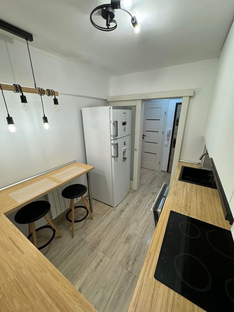 Apartament 3 camere si 2 locuri parcare in Titan langa metrou si parc - Poză 4
