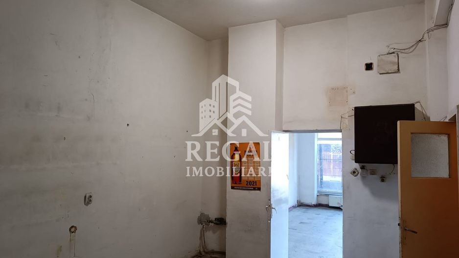 Spatiu comercial Micro 5 (Statia de autobuz) - Poză 6