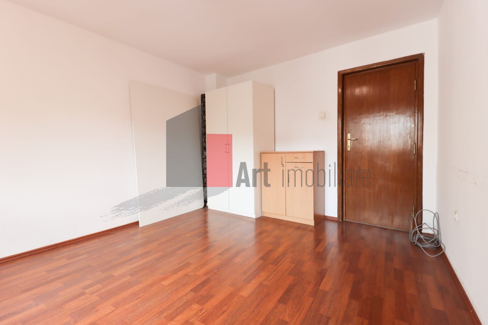 Vila "VARDA" , 200 MP utili, teren 160 mp - Poză 9