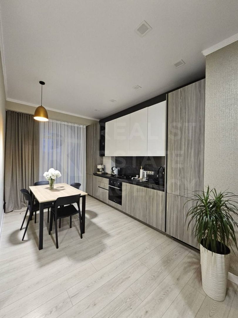 Chirie apartament, 3 camere, strada Moara Roșie, Centru - Poză 1