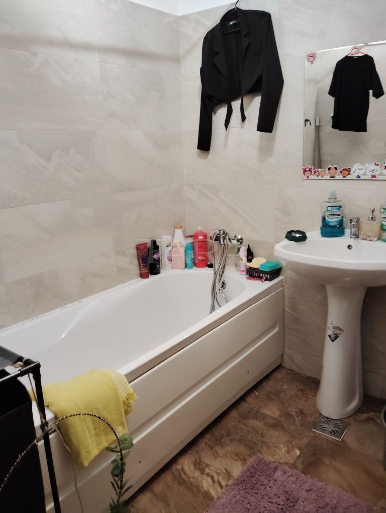 Apartament cu 2 camere, spațiu de depozitare de 30 mp, Florești. - Poză 6