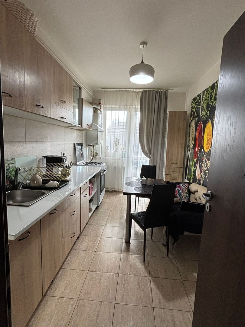 Garsoniera decomandata Prelungirea Ghencea Loc de parcare - Poză 1