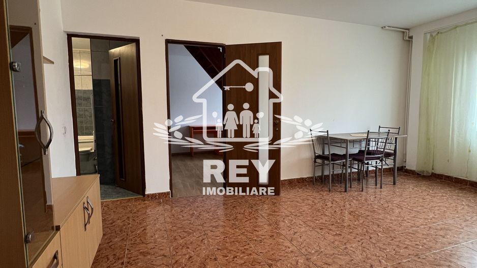 Apartament 3 camere nedecomandat ,bucătărie separată, Stefan cel Mare - Poză 3