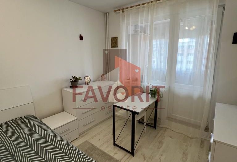 Centrala proprie. Complet renovat. Mobilat si utilat. - Poză 6