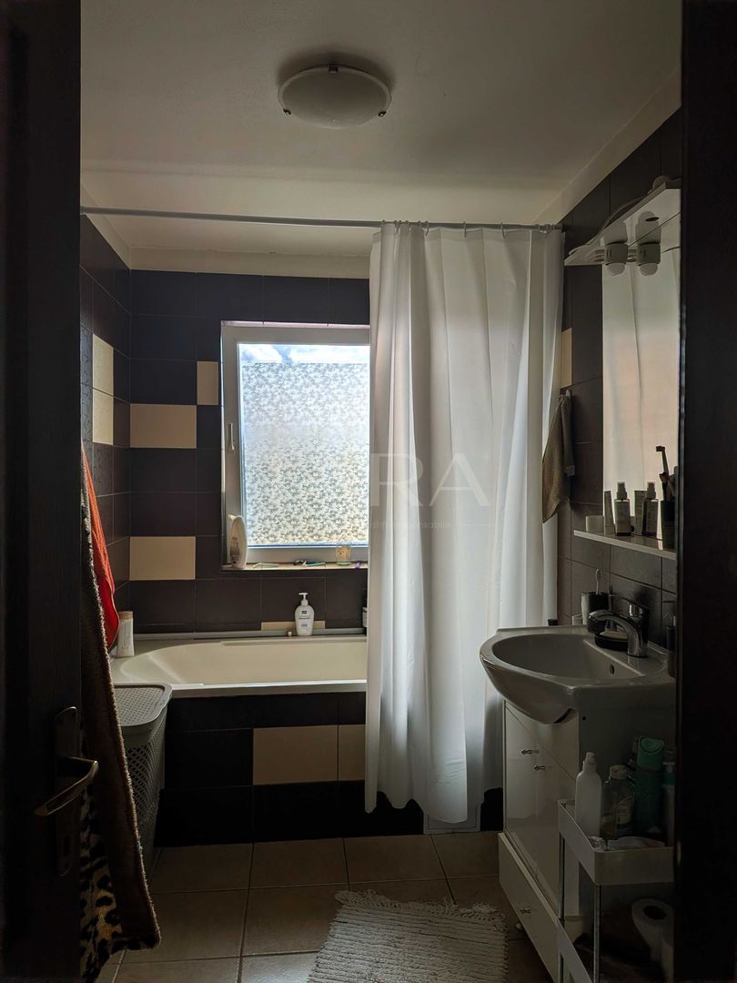 Apartament cu 3 camere, balcon și panoramă superbă, Baciu, zona Regal. - Poză 6