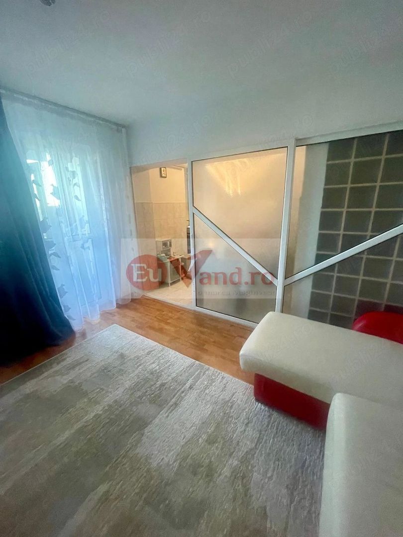 De inchiriat apartament 2 camere,Micro 21, etaj 2, 400 euro - Poză 3