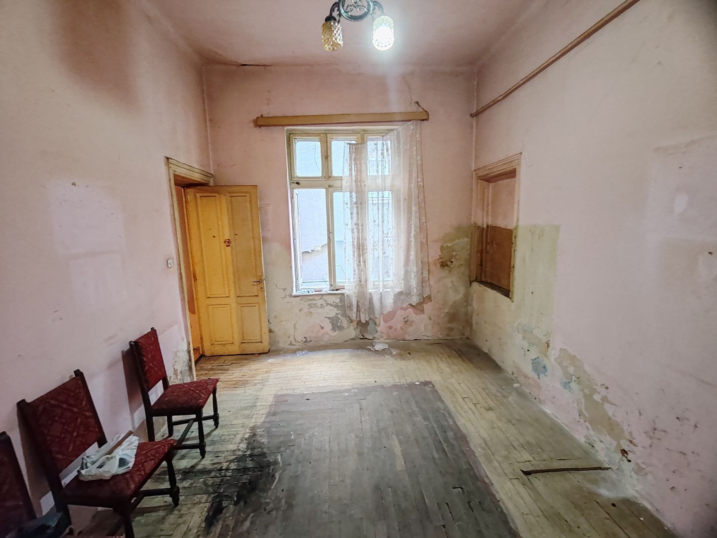 Oferta zilei !!! Garsoniera 33.4 mp utili in Vila - Zona Parcul Carol - Poză 2