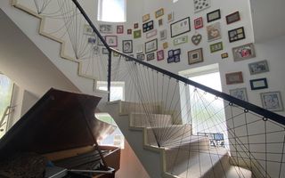 PRET REDUS!!! Vila de lux, P+E+M, piscina, 7 minute de centru Bistritei - Poză 4