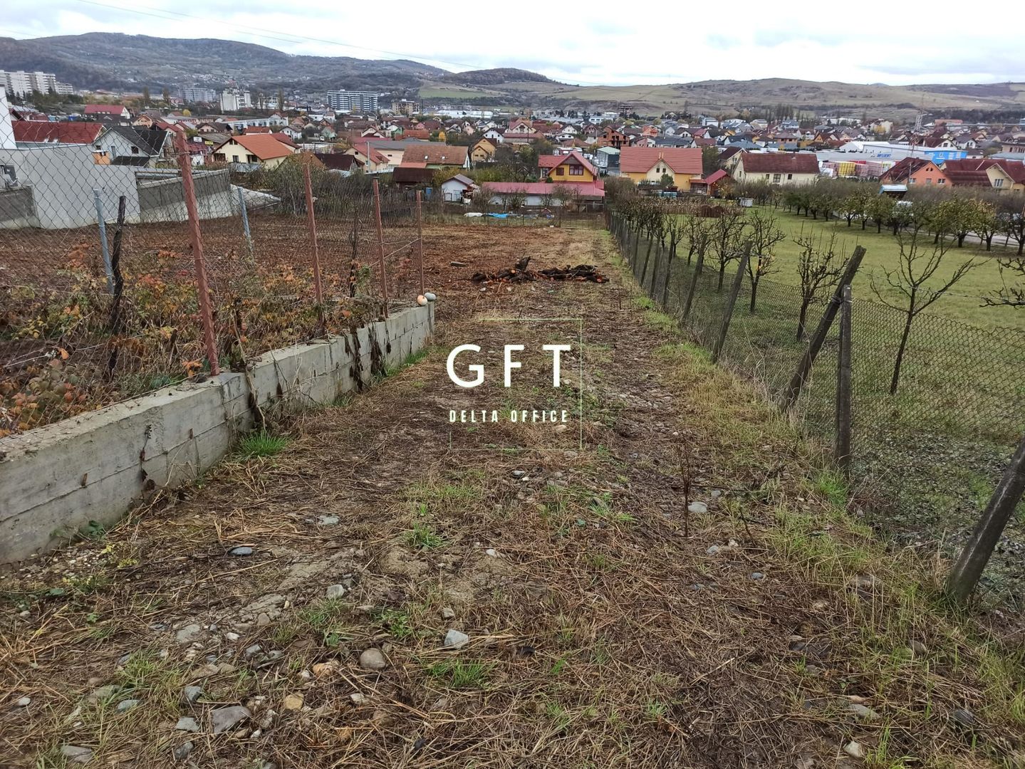 Teren intravilan 1378 mp-pretabil casa-panoramic-Zona La Soare - Poză 4