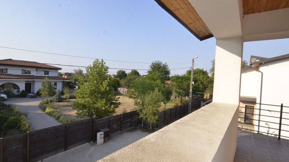 Inchiriem vila spatioasa singur in curte zona Tunari - Poză 18