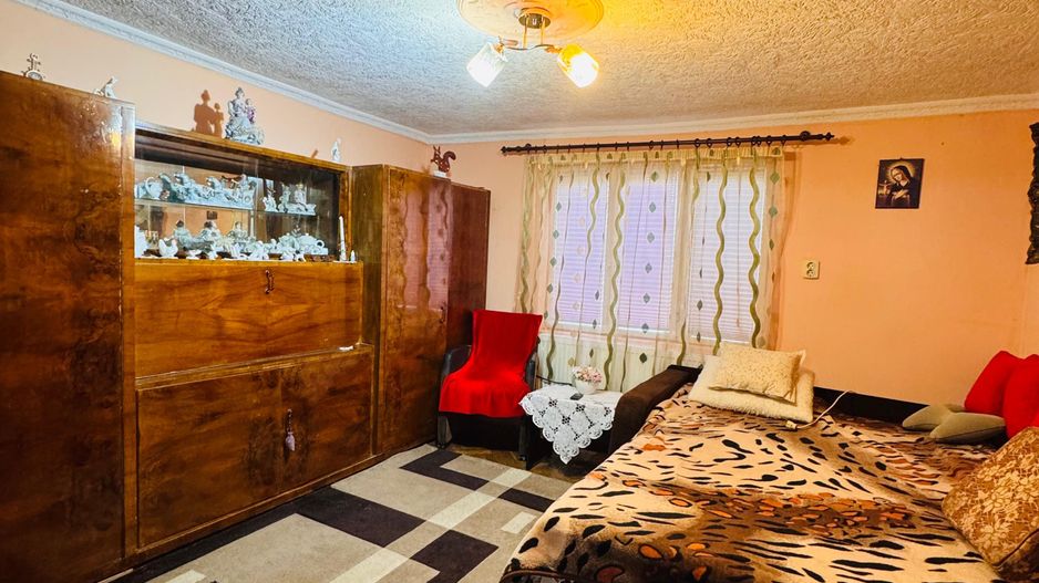 Casa singur in curte zona Dealuri Oradea - Poză 1