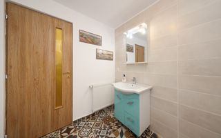 Proprietate mixtă cu spațiu comercial și locuință, Cristian - Poză 15