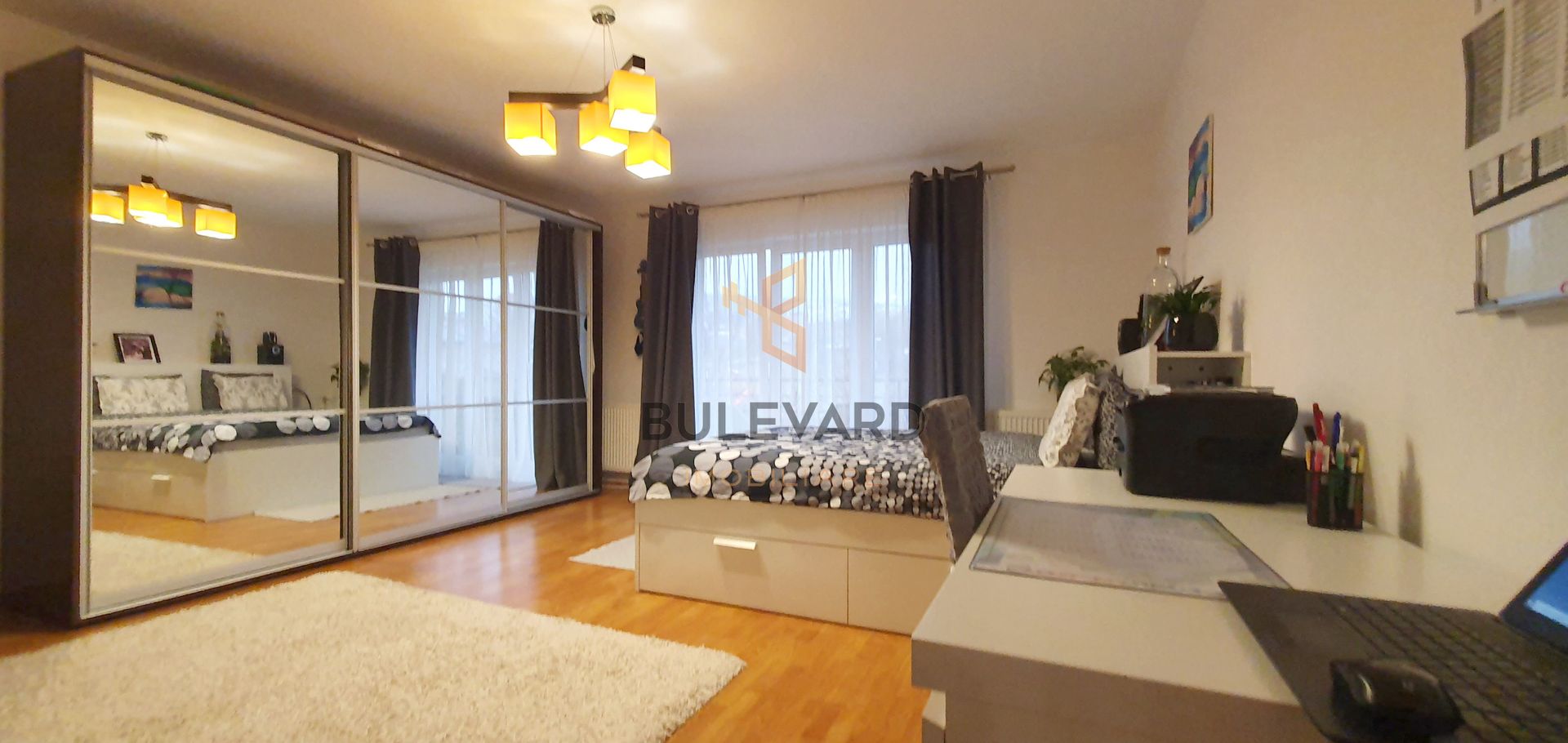 Apartament cu 2 camere+2 parcari, zona strazii Stejarului! - Poză 1