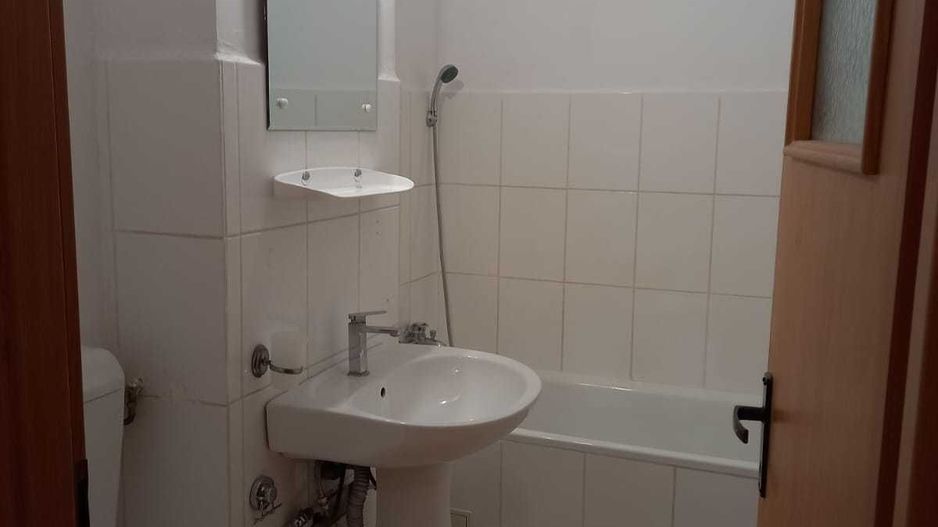 Garsoniera ANL Brâncuși lângă Centrul medical Brâncuși 42mp Etaj1/4 - Poză 5