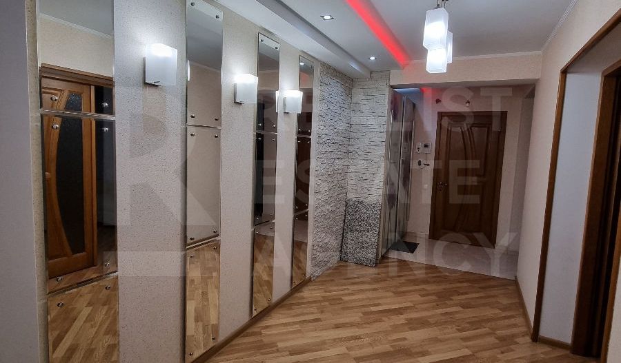 Chirie, apartament, 3 camere, str. Burebista, sectorul Botanica - Poză 19