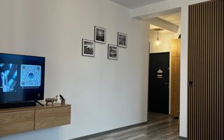 Apartament ultrafinisat 2 camere curte proprie si parcare in Selimbar - Poză 5