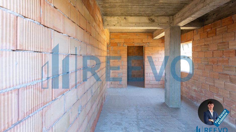 Pensiune/Vilă la roșu P+E+M în Sărata - Poză 16