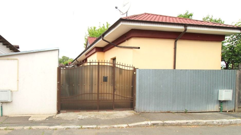 De vanzare casa cu 3 camere, zona Port, 65.000 euro - Poză 1