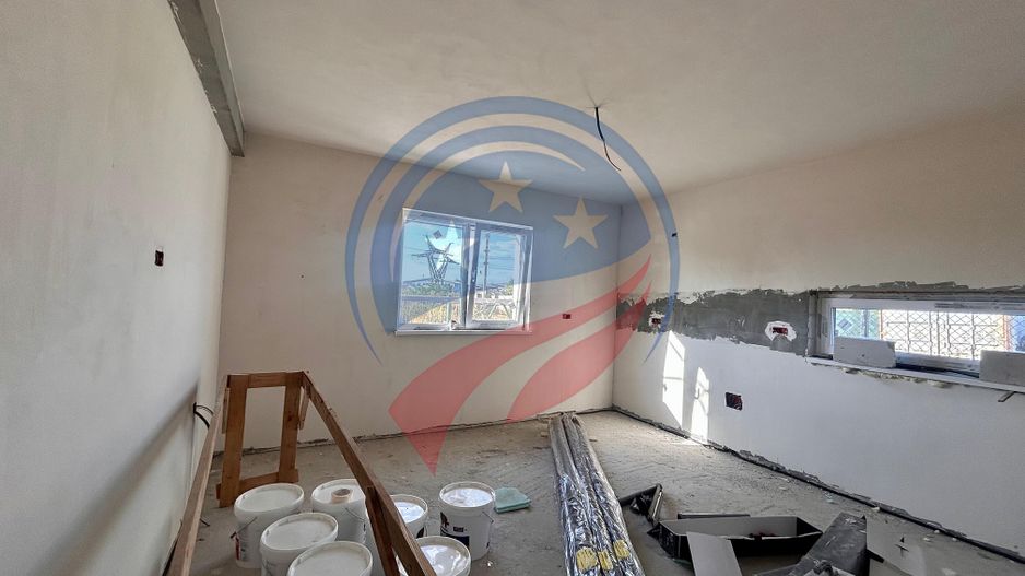 Vilă cu 4 camere de vânzare in Craiova - Poză 13