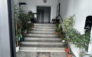 Închiriez apartament 2 camere, Decebal, mobilat, confort lux, parcare - Poză 10