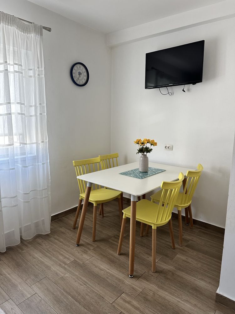 Proprietar inchiriez apartament 2 camere Prosper - Poză 1