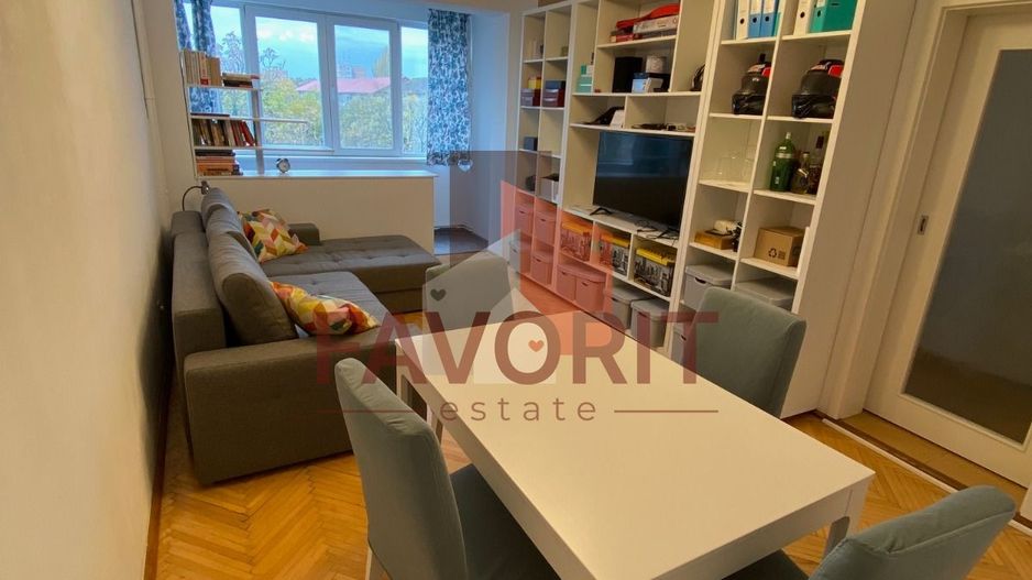 Etaj intermediar. Mobialt si utilat. Cu centrala proprie - Poză 1