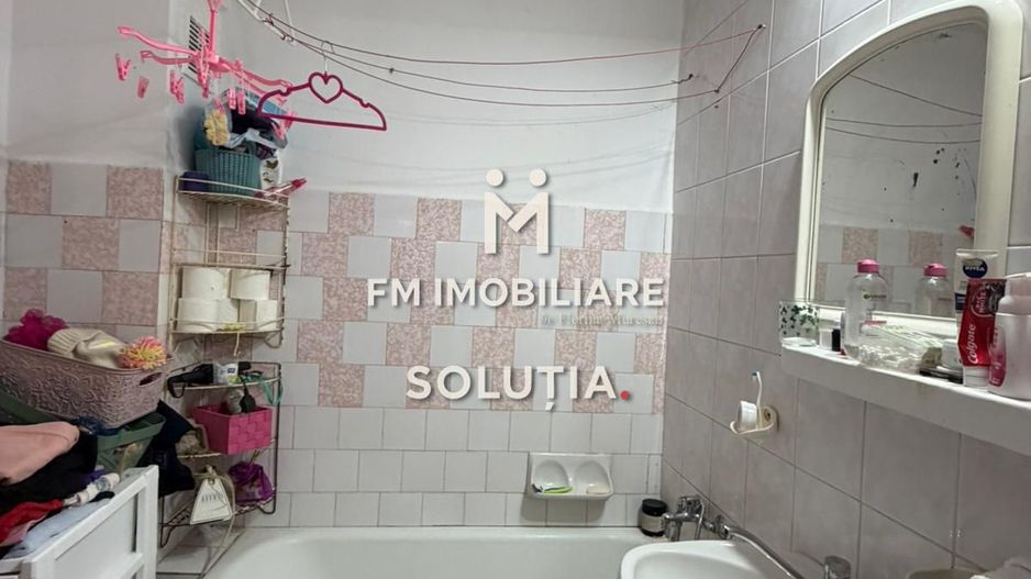 Apartament de vanzare decomandat -3 camere - Poză 9