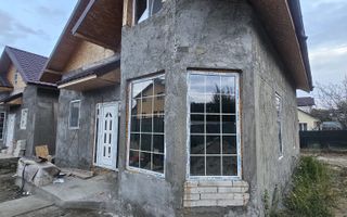 Vila noua, P+M, teren 350 mp - zona Bariera Traian - COMISION 0% - Poză 1