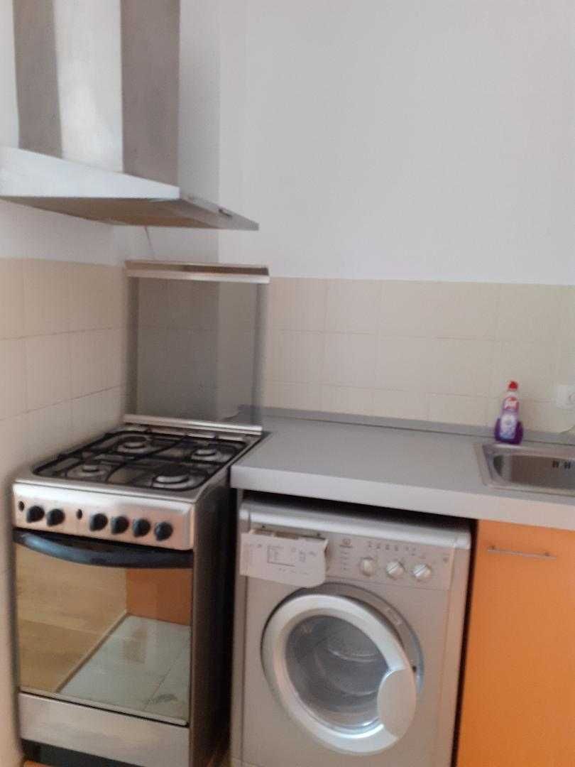Închiriez apartament 2 camere, Decebal, mobilat, openspace - Poză 6