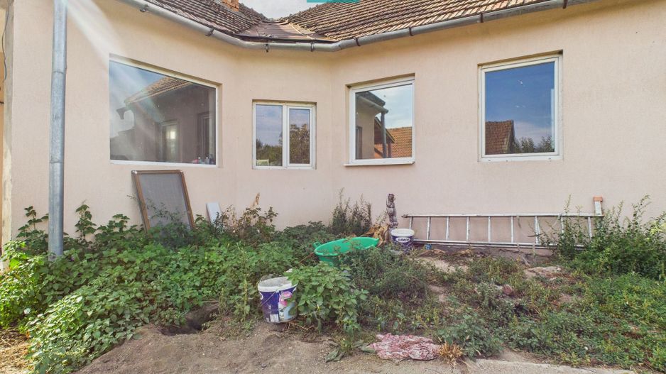 Casă spatioasă și solidă în Pecica - Poză 4