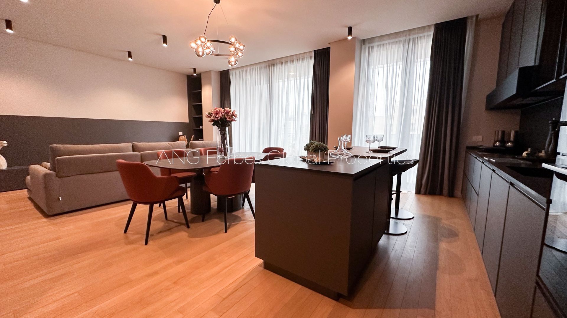 Rahmaninov Residence | 4 Camere cu Vedere Panoramică - Poză 6