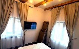 Garsonieră la casă | Renovată complet | Schei, Brașov - Poză 1