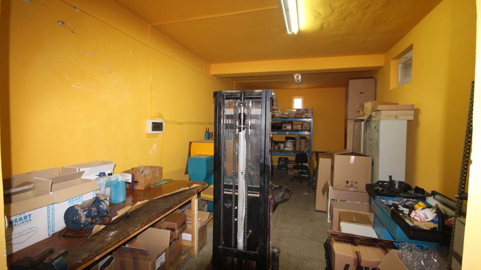 Imobil  cu destinatie mixta - Poză 37