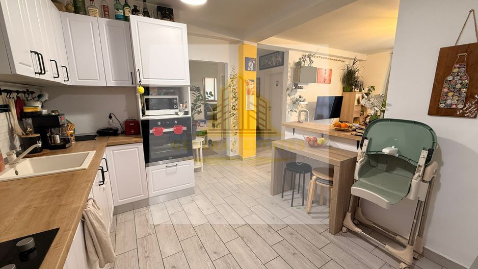 Apartament nou, luminos, cu curte proprie și parcare inclusă - Poză 6