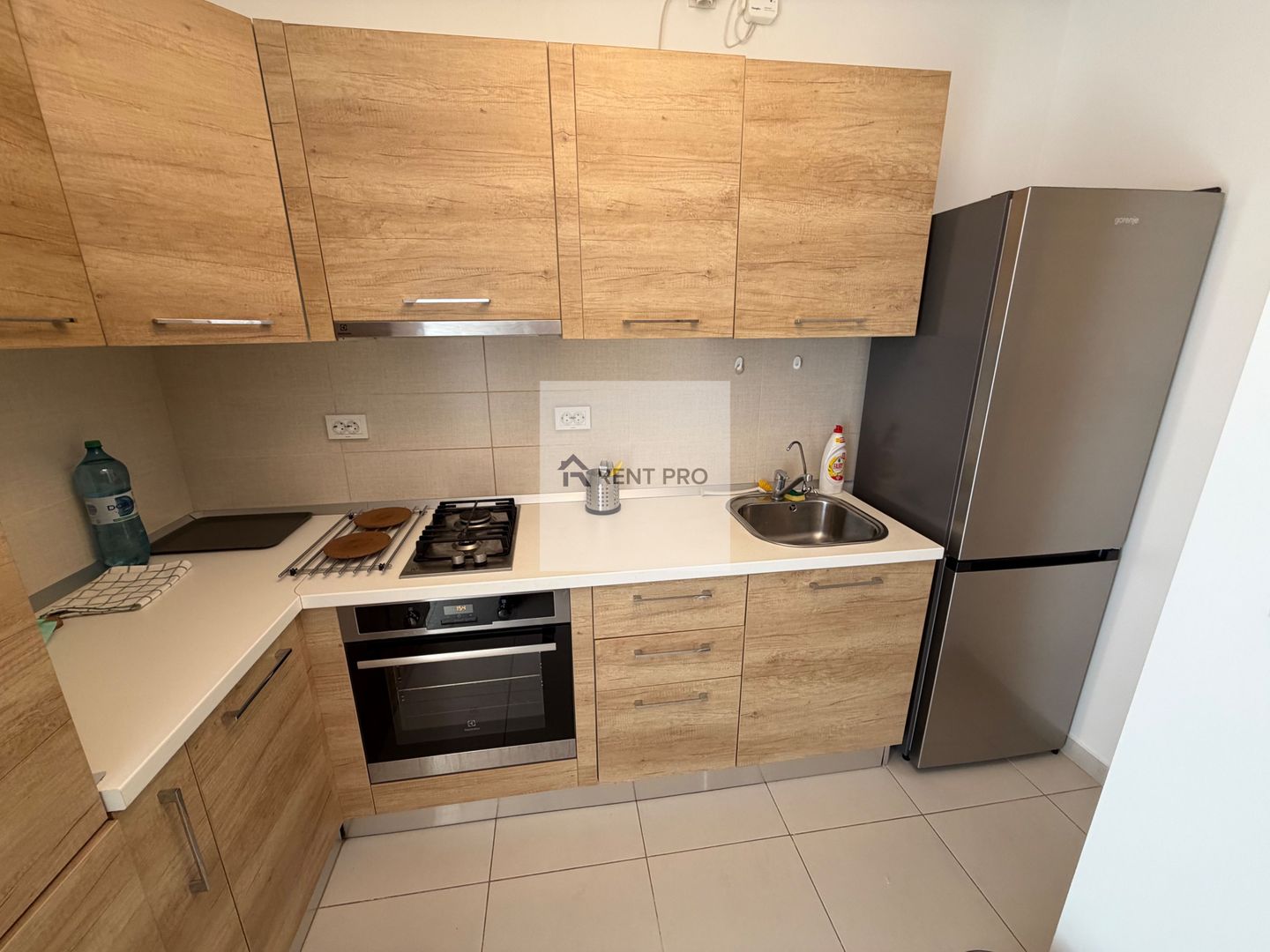 First Use Studio Cu Parcare Ghencea Drumul Taberei - Poză 2