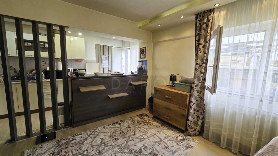 Apartament cu o cameră, modificat în stil open-space, situat în cartierul Tudor Vladimirescu, - Poză 1