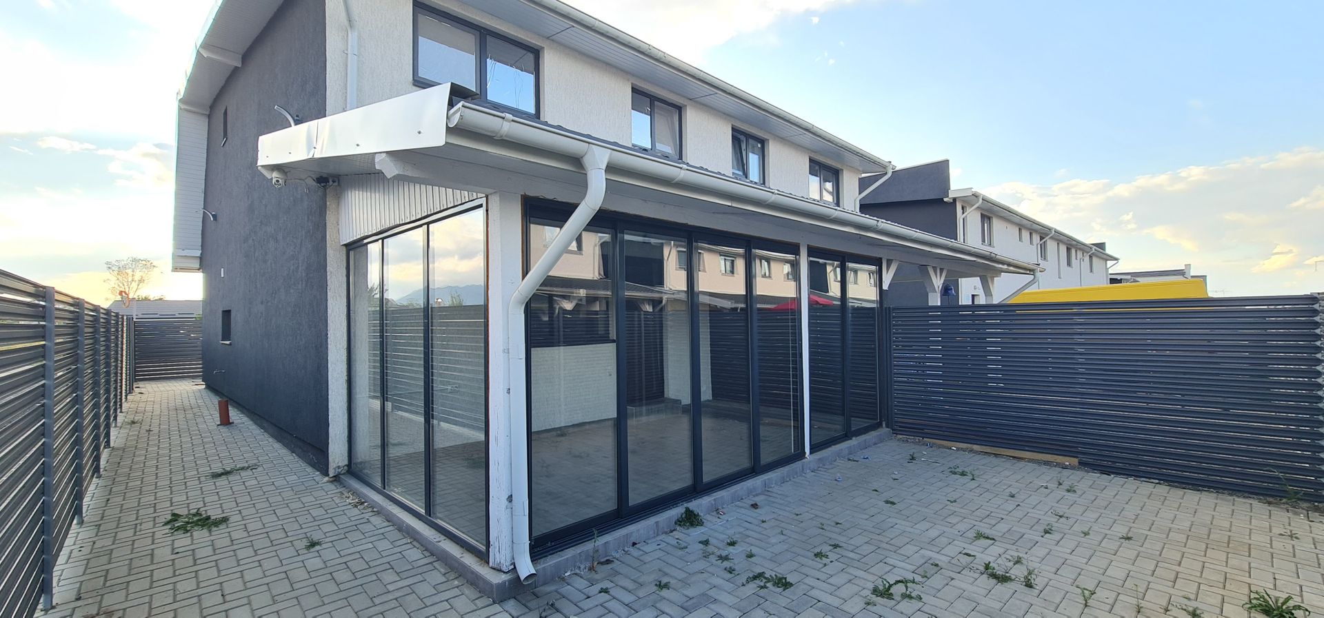 Casa finalizata intabulata mobilata in Cartier Izvor Tarlungeni Brasov - Poză 10