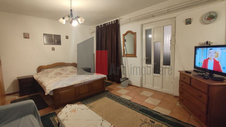 Garsoniera de inchiriat in zona Damaroaia - Poză 3