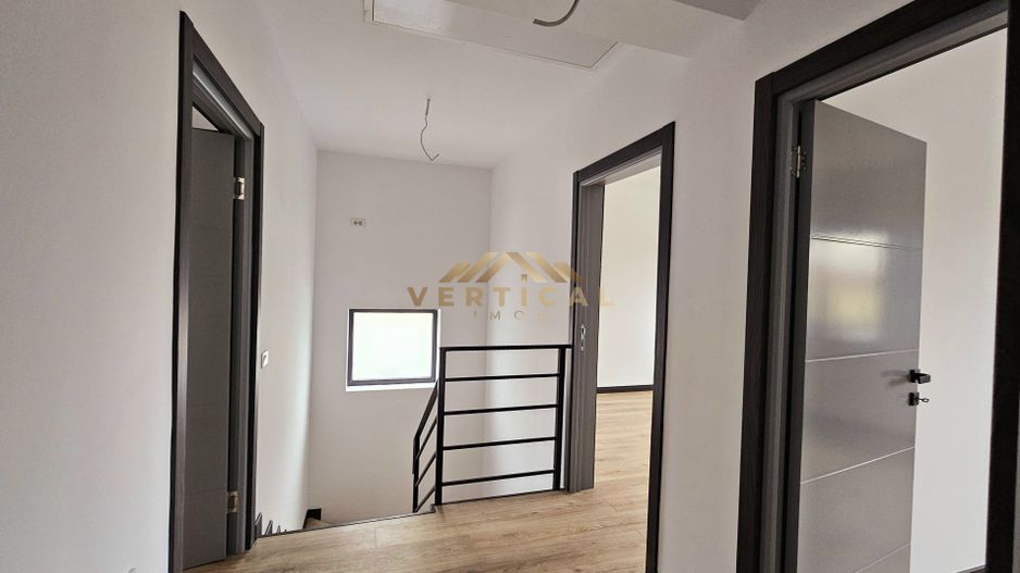 Casa 4 camere | 3 bai | centrul comunei Berceni - Poză 9