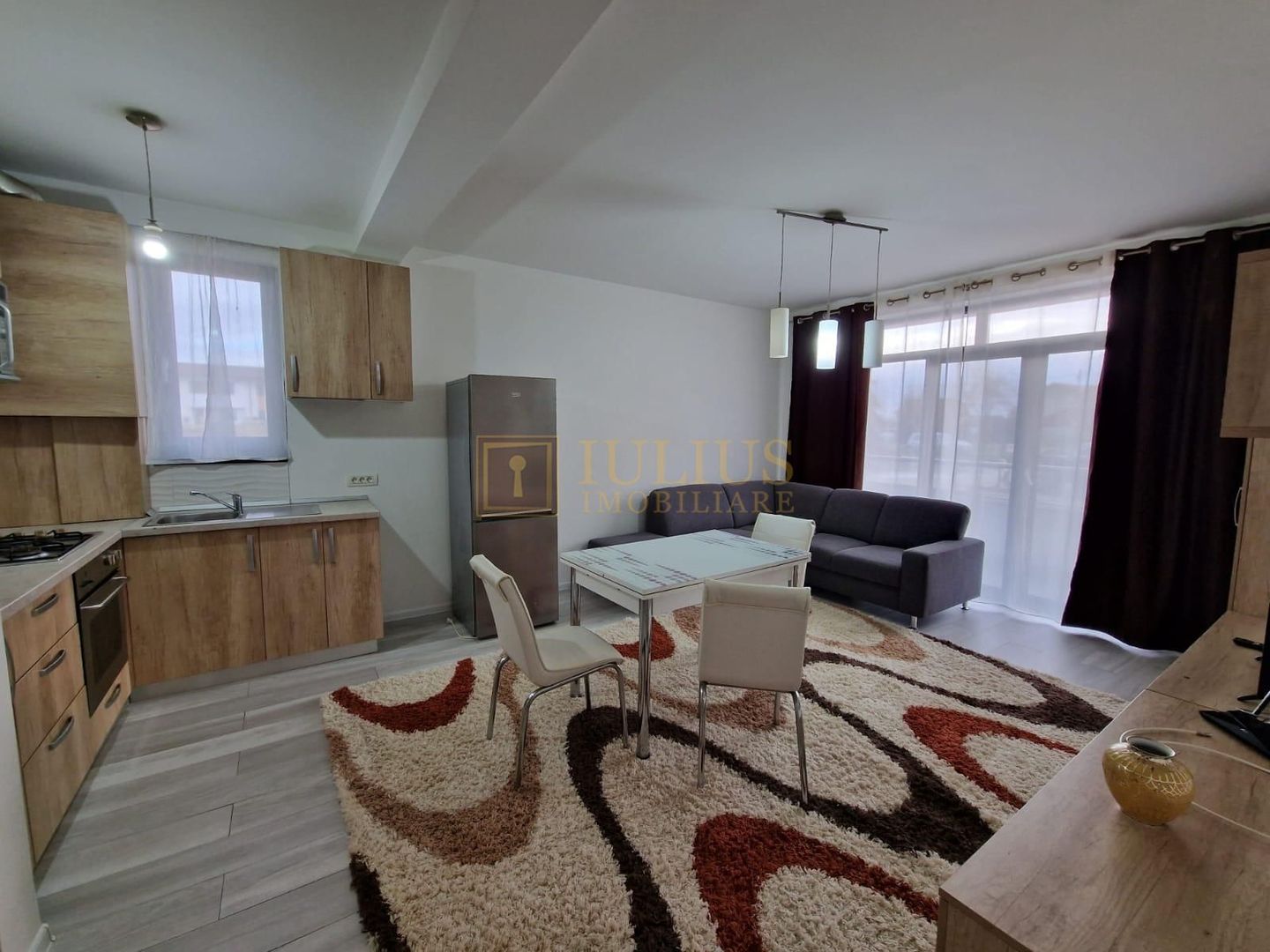 Apartament in zona Zone Cafe 2 - Poză 2