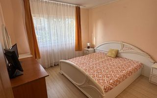 De Vânzare - Apartament 3 Camere, Strada Decebal - Poză 1