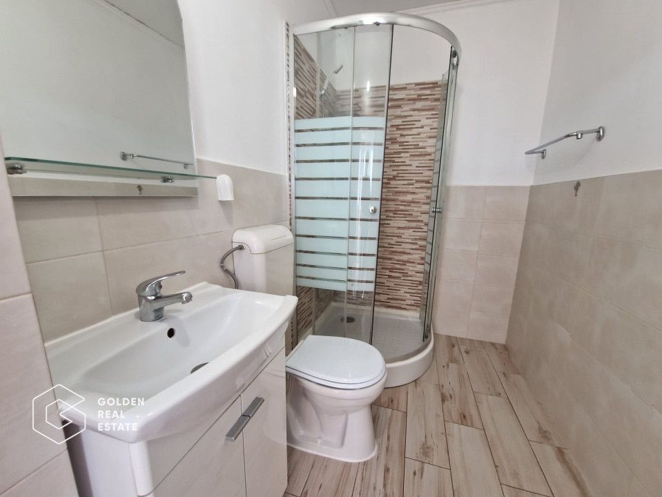 Casa frumos amenajata, 4 camere, 2 bai, curte proprie, zona linistita, Gradiste - Poză 8