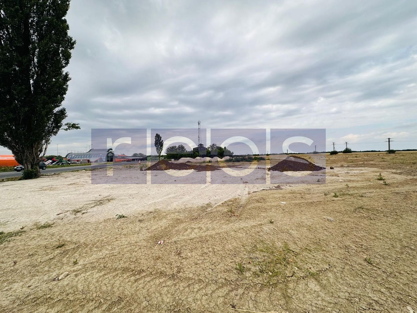 TEREN DE VANZARE CREVEDIA-COCANI 10.000 MP DESCHIDERE 70 - Poză 7