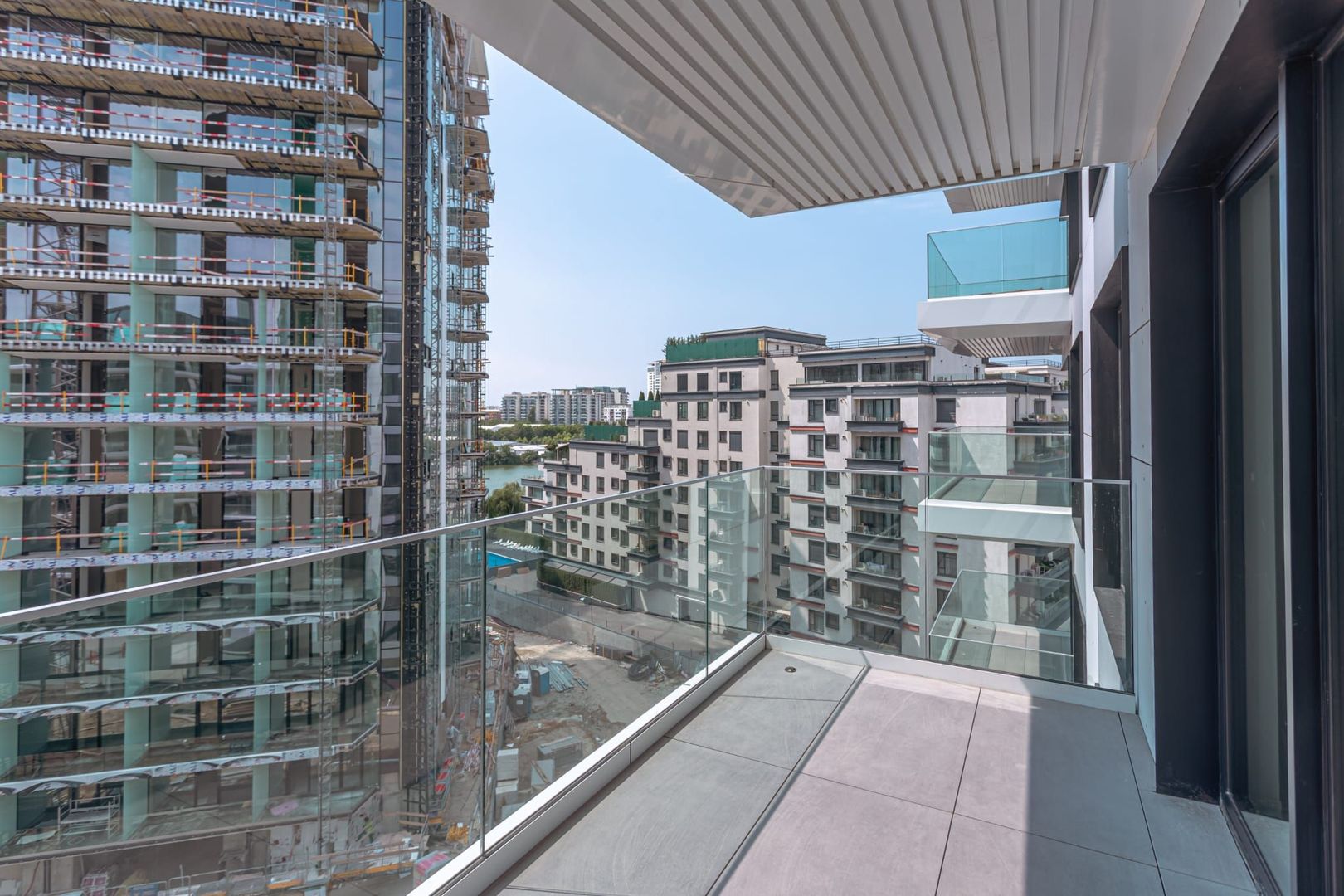 Apartament cu 2 camere complet mobilat si utilat - One Lake Club - Poză 12
